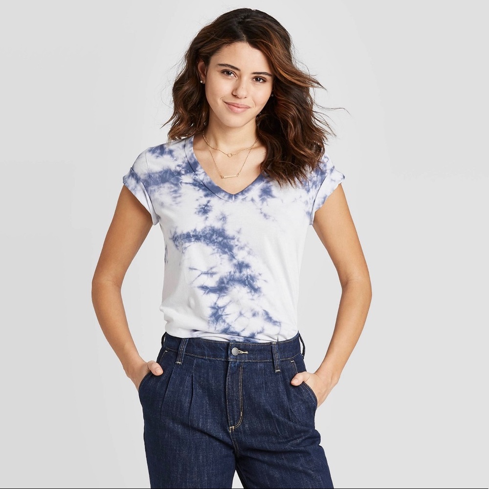 ⭐️HOST PICK⭐️Universal Thread NWT Blue Tie Dye Tee - Size XXL